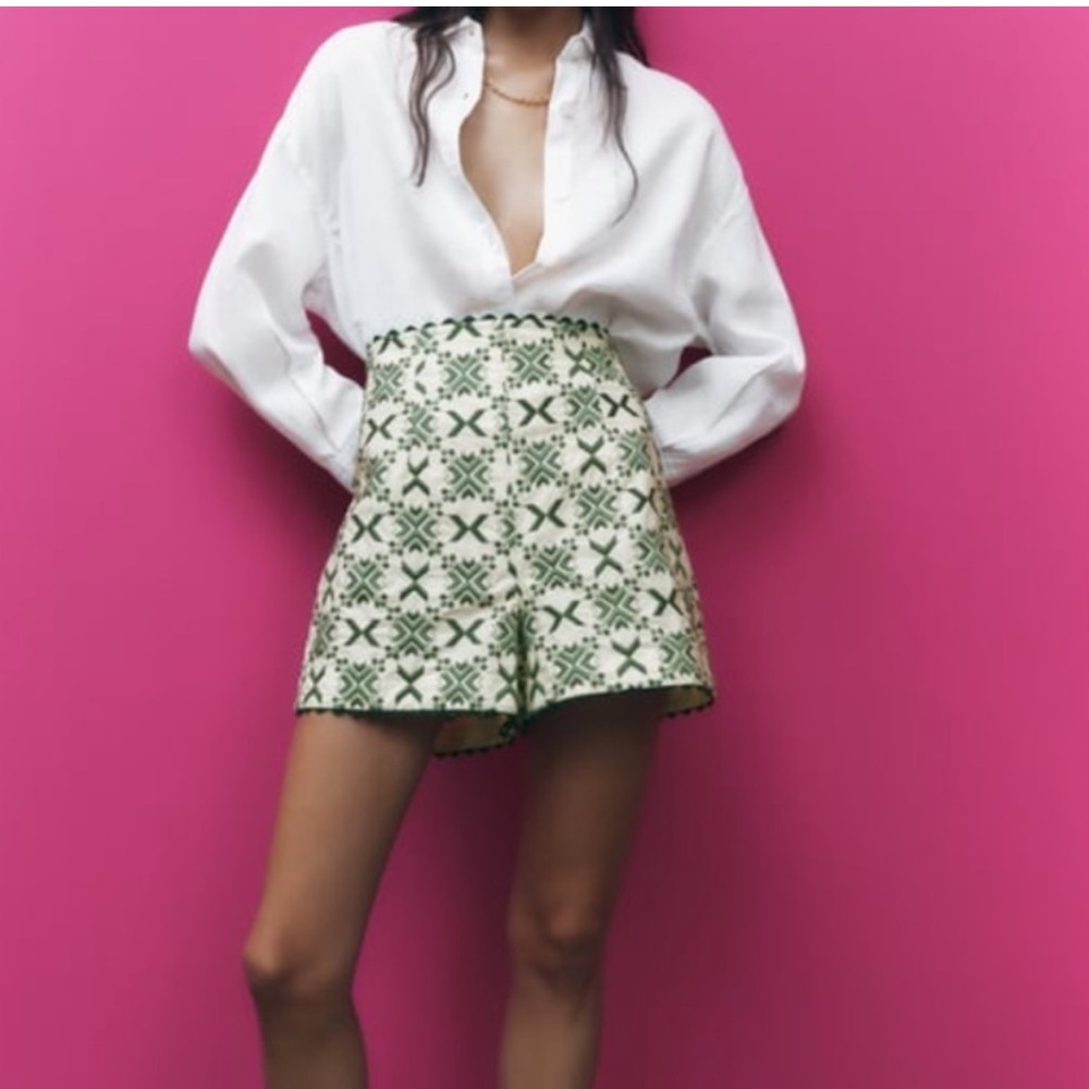 Zara Green embroidered high waisted shorts